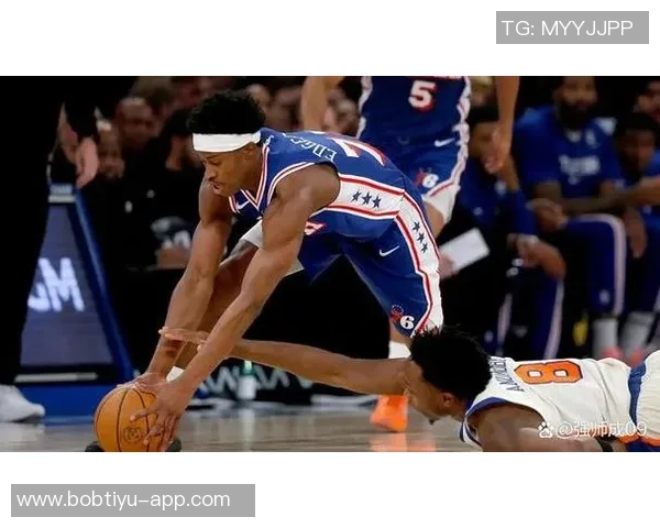 小弟埃奇库姆助力马克西狂砍35分三分球表现出色展现实力