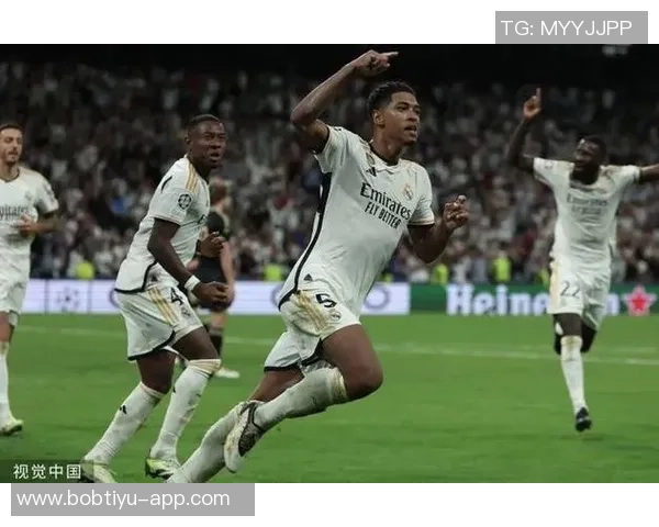 姆巴佩荣获欧洲金靴奖贝林厄姆晒全队合影祝贺兄弟荣耀时刻