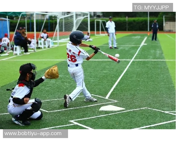 前国脚因称棒球非运动引发争议下跪道歉称因嫉妒才如此言论